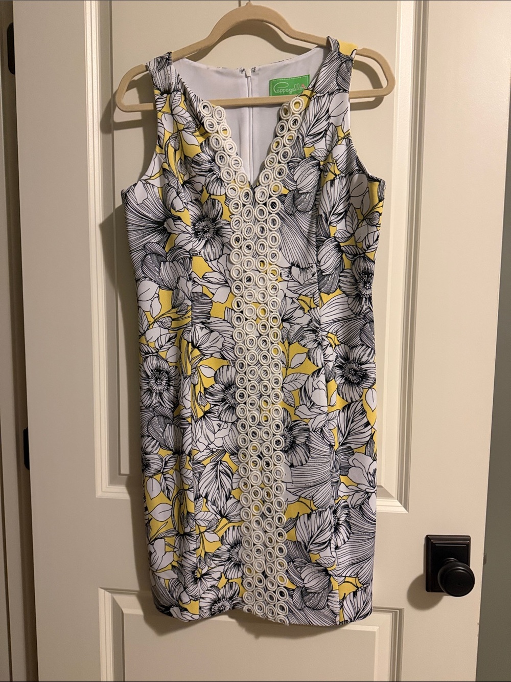 Pappagallo Yellow, White & Black Floral V-Neck Shift Dress